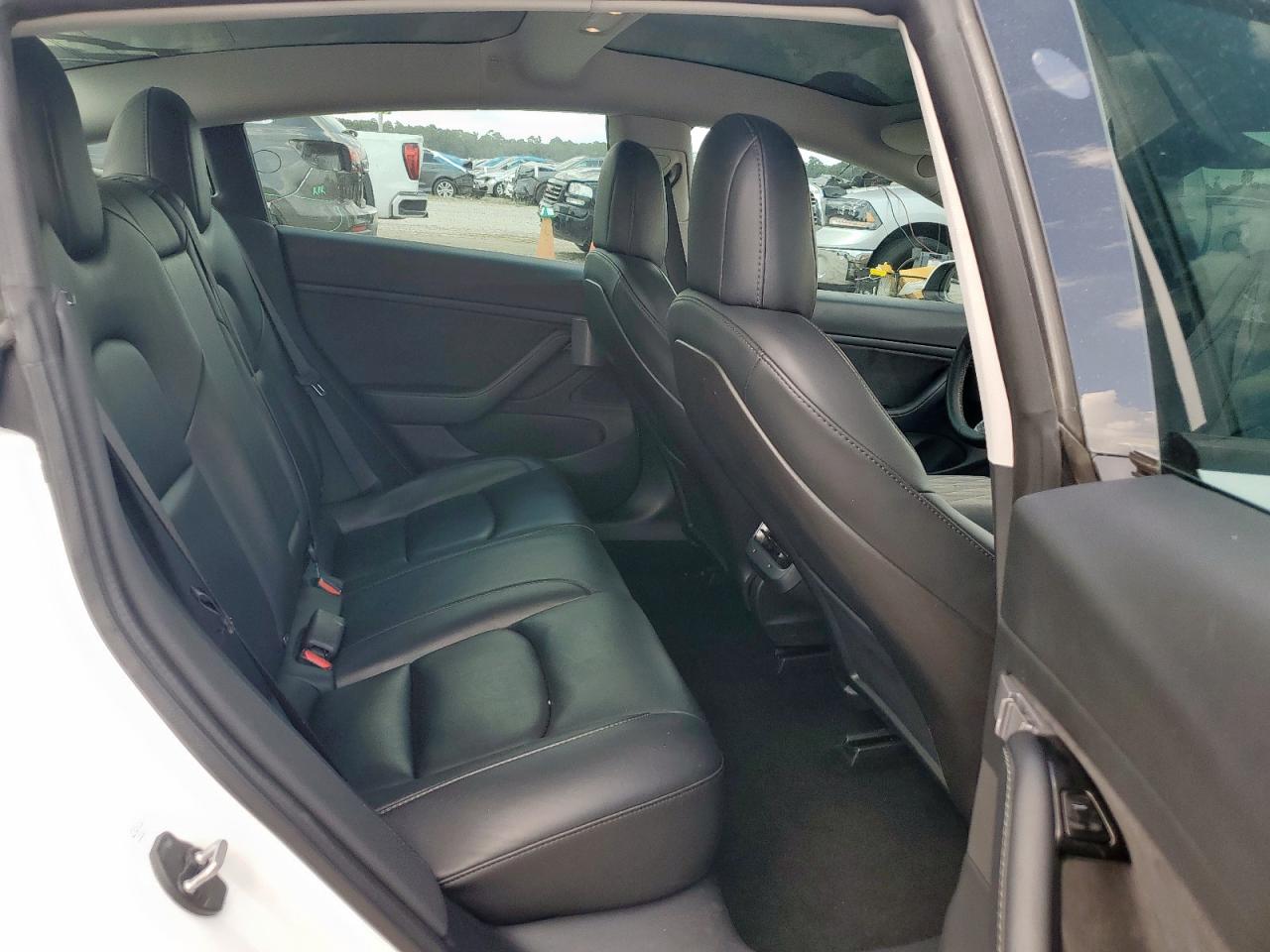 2020 Tesla Model 3 VIN: 5YJ3E1EBXLF665508 Lot: 68718125