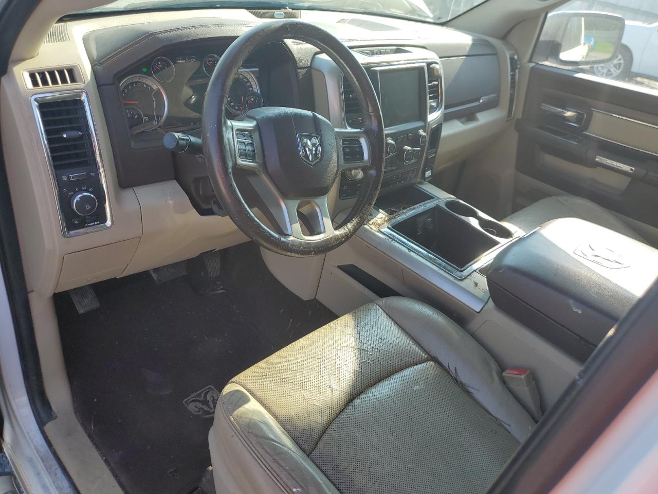 2015 Ram 1500 Laramie VIN: 1C6RR7NT6FS515470 Lot: 69243125