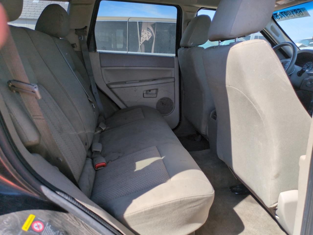 2005 Jeep Grand Cherokee Laredo VIN: 1J8HR48N25C593567 Lot: 68199745