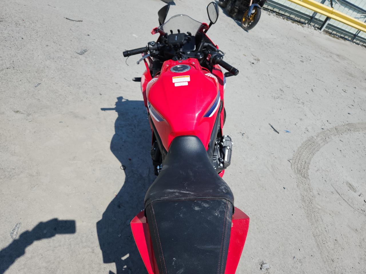 2024 Honda Cbr650 R VIN: MLHRH155XR5000563 Lot: 70213755