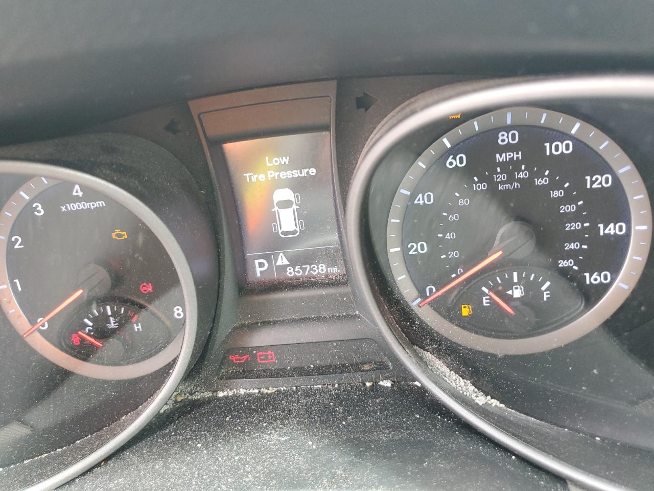 2015 Hyundai Santa Fe Sport VIN: 5XYZUDLB8FG238004 Lot: 70085345