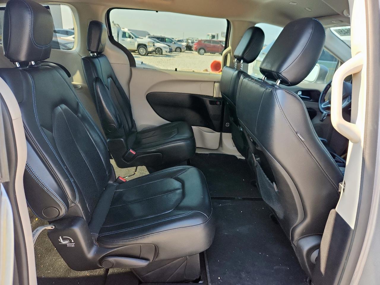 2021 Chrysler Pacifica Touring L VIN: 2C4RC1BG4MR534273 Lot: 67629645