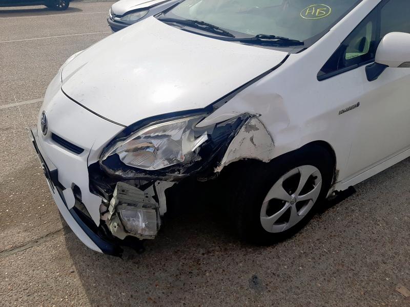 2014 TOYOTA PRIUS T3