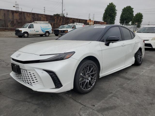  TOYOTA CAMRY 2025 Белы