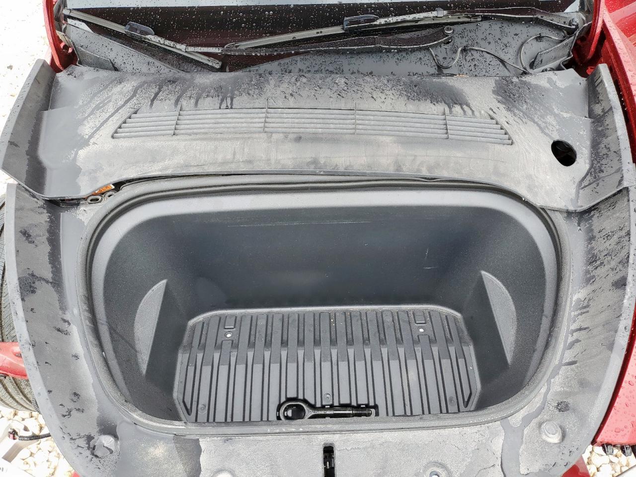 2024 Tesla Model Y VIN: 7SAYGDEF2RA327341 Lot: 66152245