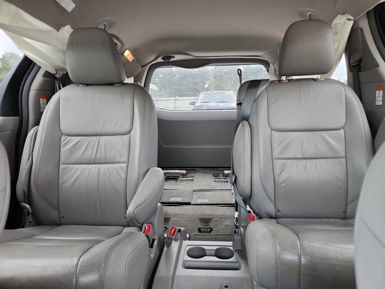 2016 Toyota Sienna Xle VIN: 5TDYK3DC1GS717940 Lot: 70816645