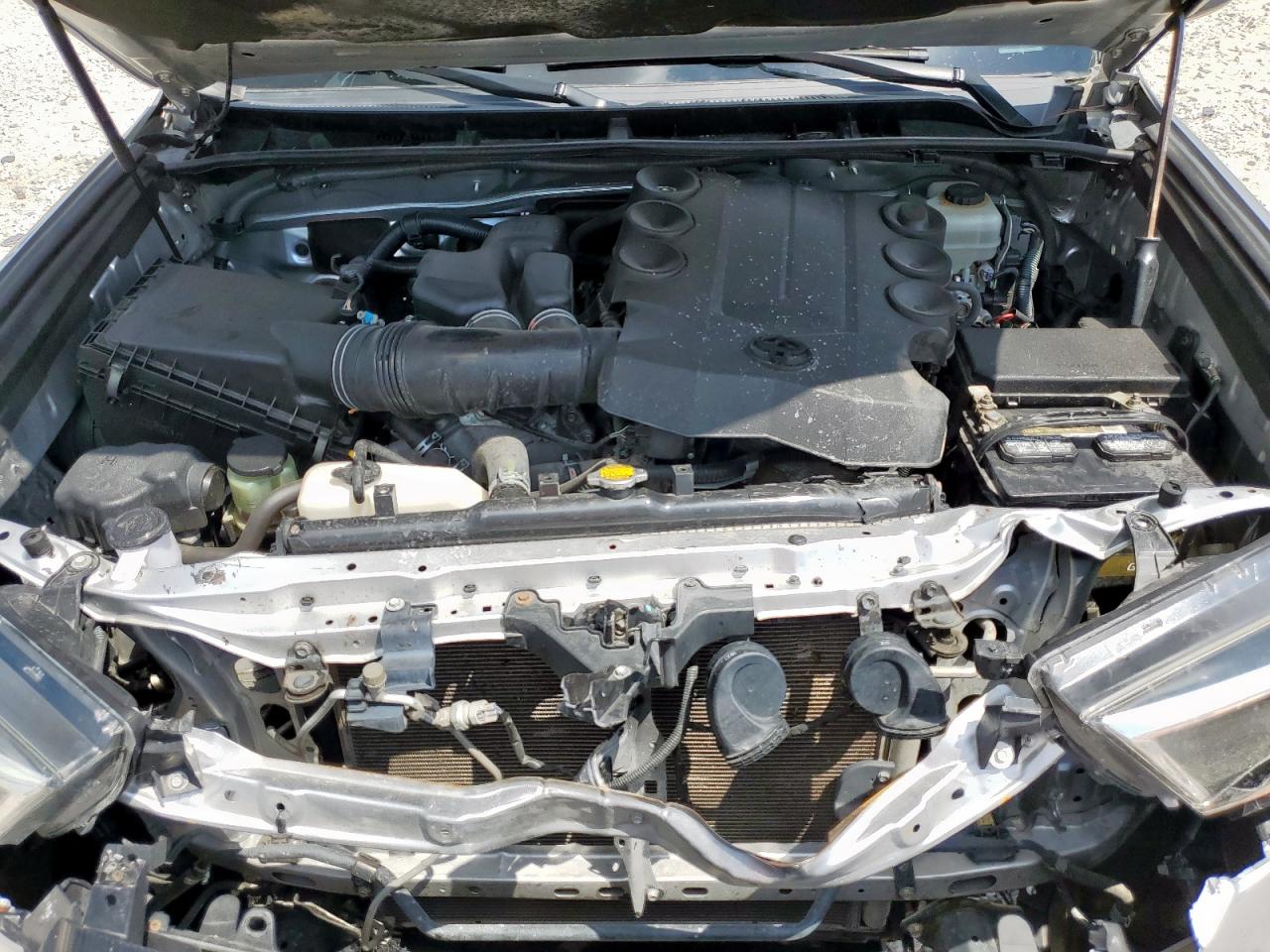 2015 Toyota 4Runner Sr5/Sr5 Premium VIN: JTEBU5JRXF5265944 Lot: 69108545