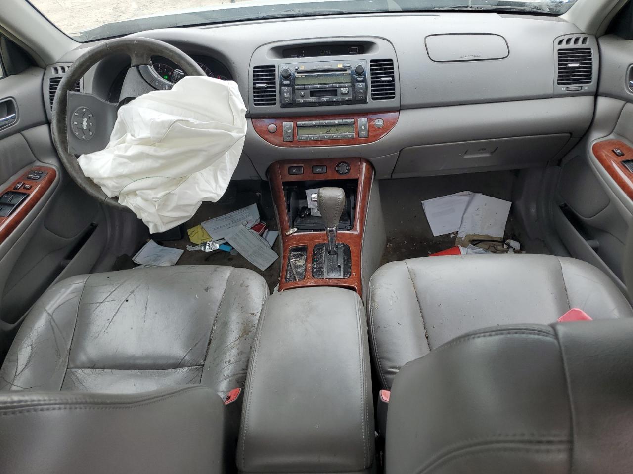 2005 Toyota Camry Le VIN: 4T1BF30K05U592568 Lot: 67380345