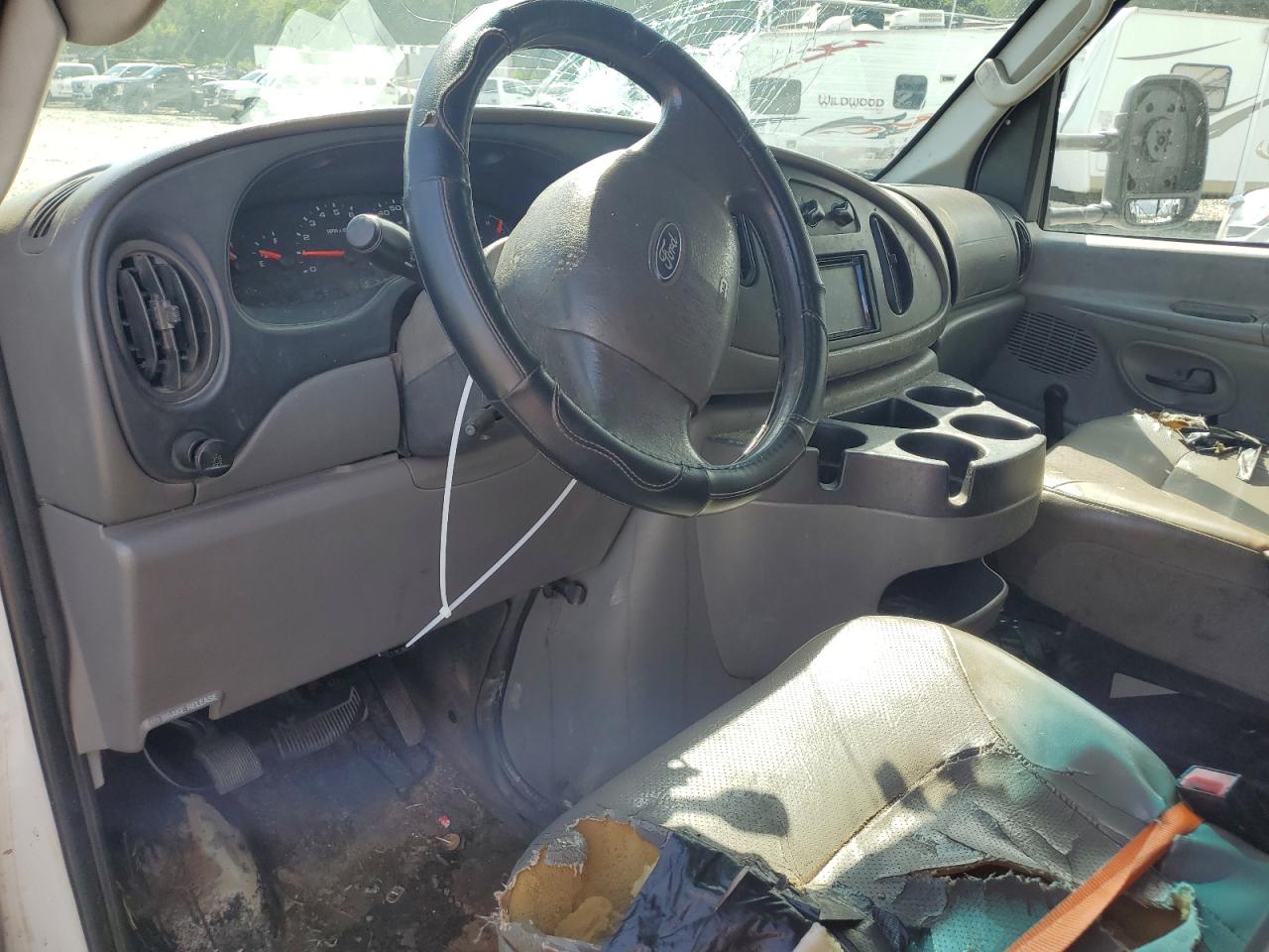 2008 Ford Econoline E250 Van VIN: 1FTNE24W08DA12851 Lot: 69025135