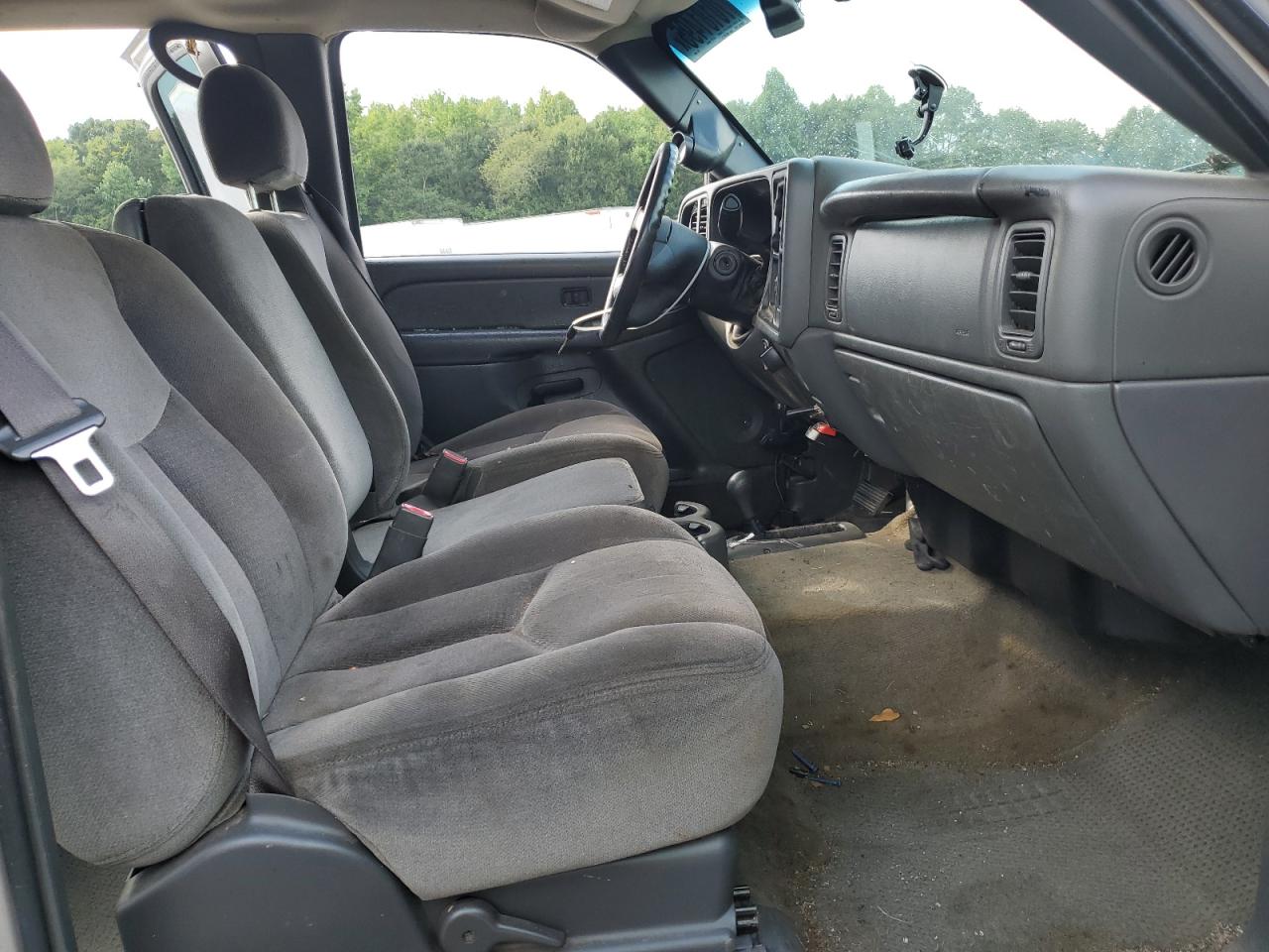 2005 GMC Sierra K2500 Heavy Duty VIN: 1GTHK23255F946251 Lot: 70181495