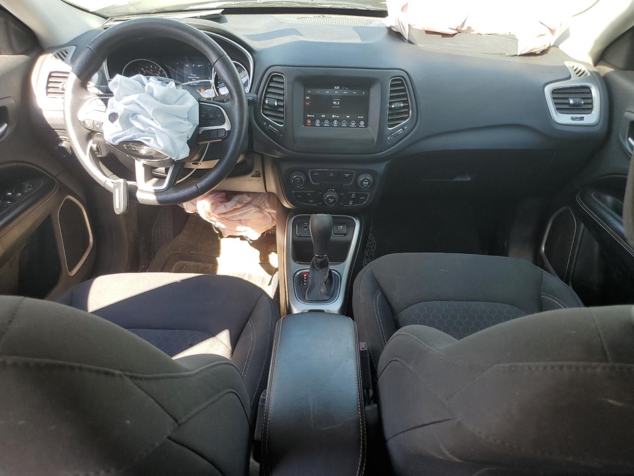 2019 Jeep Compass Sport VIN: 3C4NJCAB9KT614149 Lot: 70620315