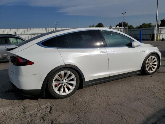 Parquets TESLA MODEL X 2016 White