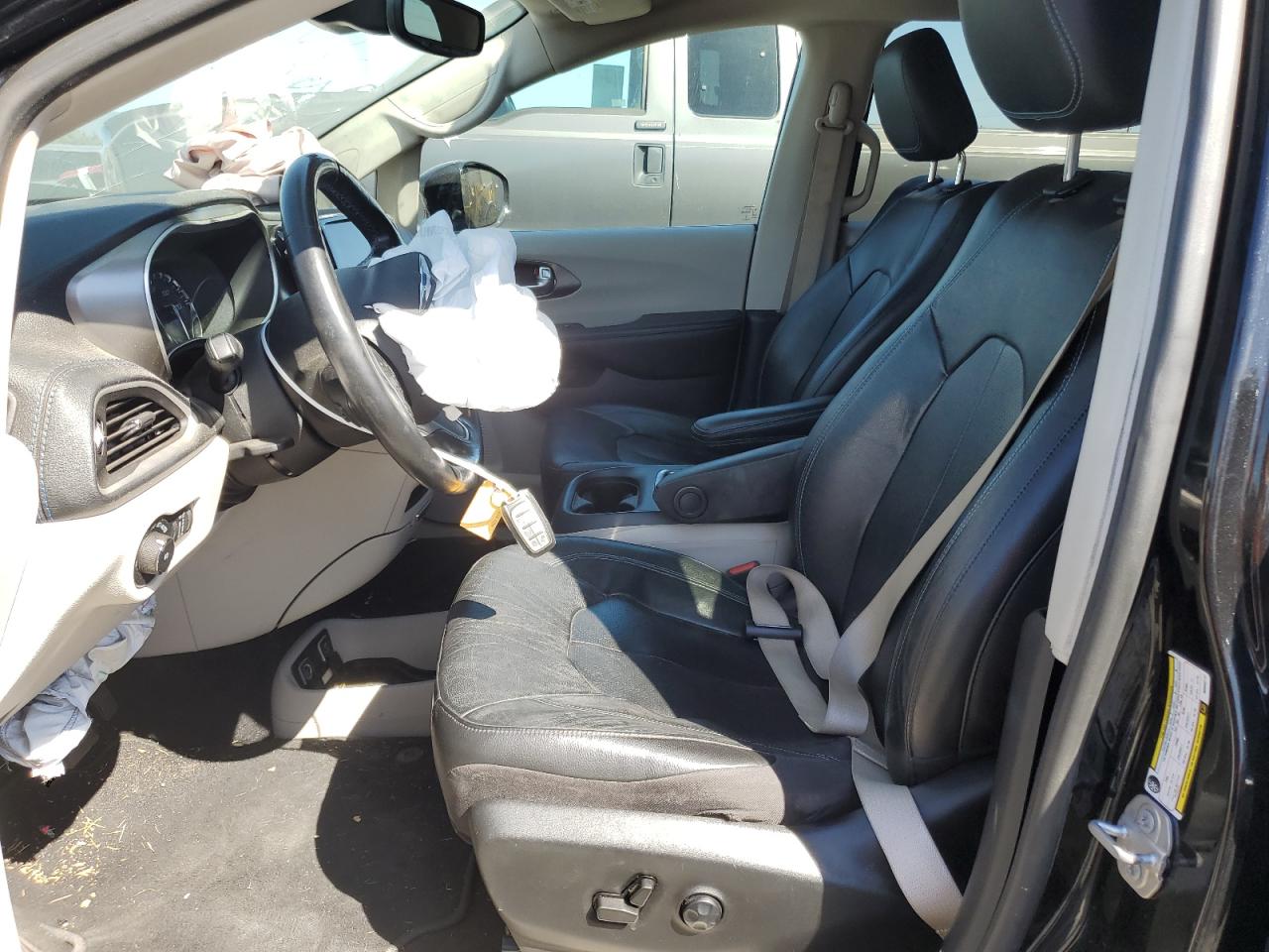 2021 Chrysler Pacifica Touring L VIN: 2C4RC1BG5MR552717 Lot: 69693885