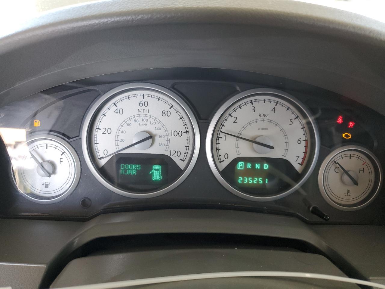 2010 Chrysler Town & Country Touring VIN: 2A4RR5DX4AR338164 Lot: 68040925