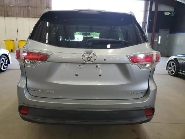 2016 TOYOTA HIGHLANDER XLE  
