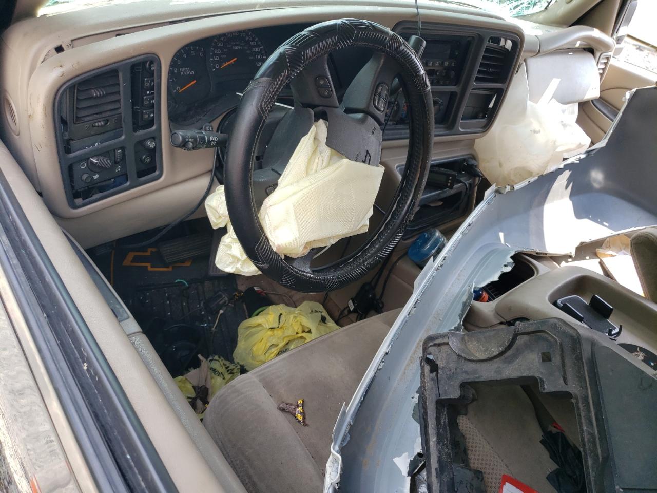 2005 Chevrolet Tahoe C1500 VIN: 1GNEC13T85R126478 Lot: 68149765