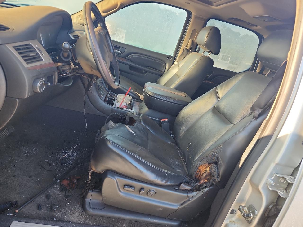 2010 Cadillac Escalade Luxury VIN: 1GYUCBEFXAR150402 Lot: 70545165