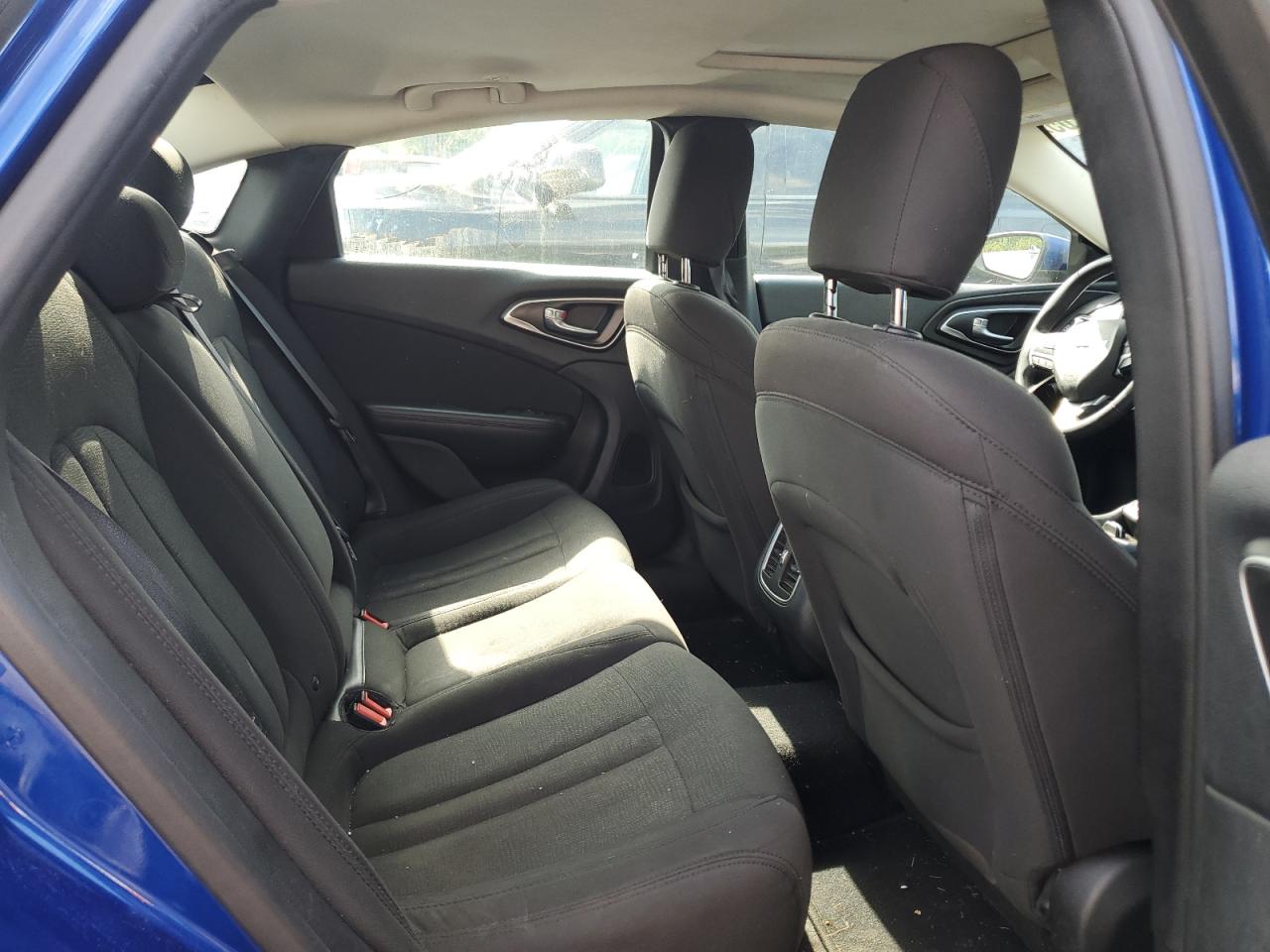 2015 Chrysler 200 Limited VIN: 1C3CCCAB8FN682244 Lot: 70884705