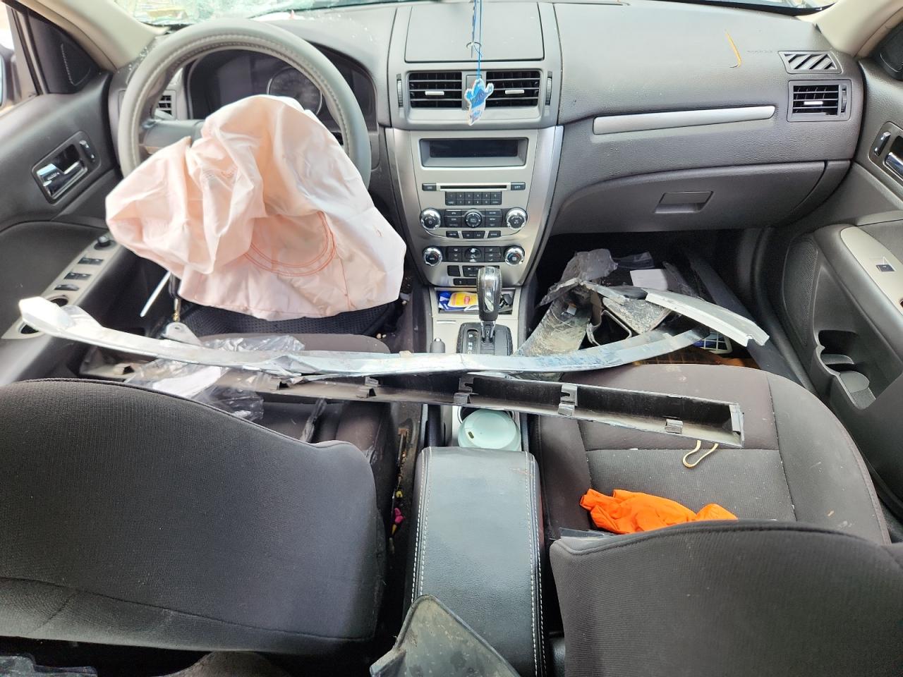 2010 Ford Fusion Hybrid VIN: 3FADP0L39AR230999 Lot: 69572015