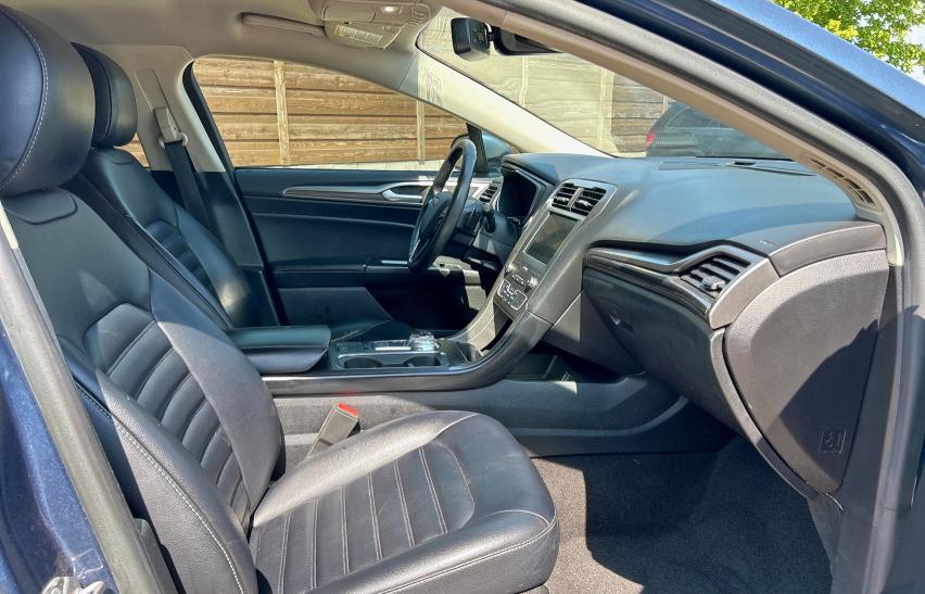  FORD FUSION 2019 Granatowy