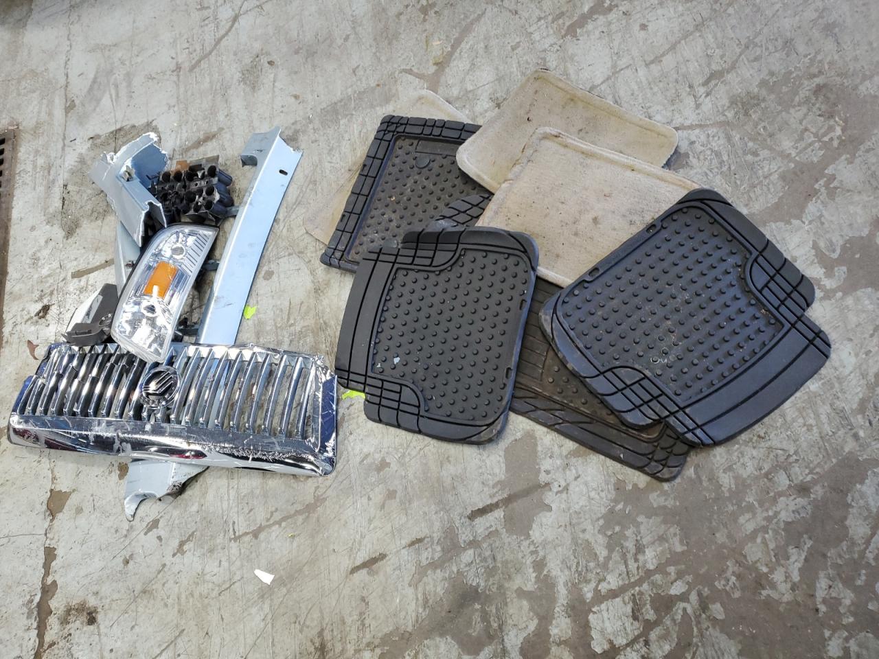 2008 Mercury Grand Marquis Gs VIN: 2MEFM74V78X608980 Lot: 70548235