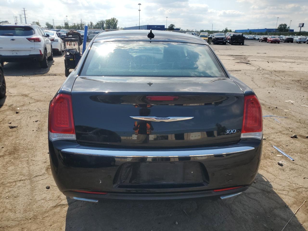 2015 Chrysler 300 Limited VIN: 2C3CCAAG5FH842721 Lot: 70037535