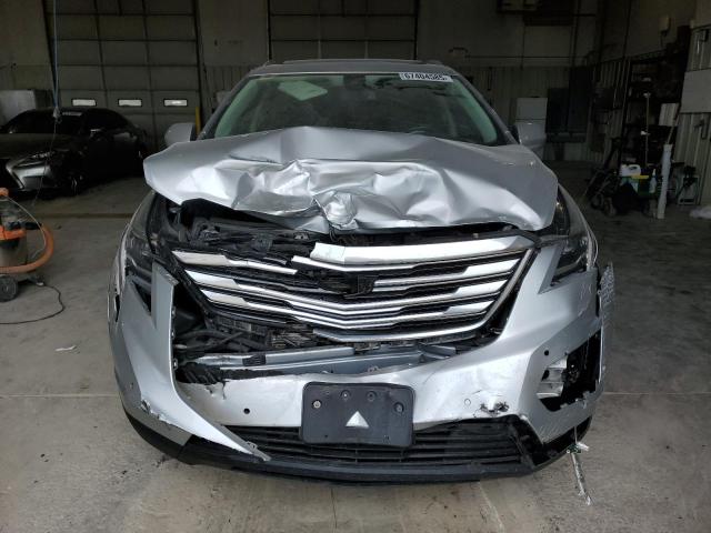  CADILLAC XT5 2017 Серебристый
