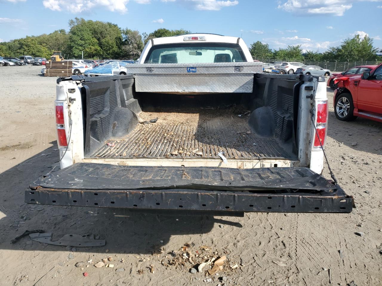 2011 Ford F150 VIN: 1FTMF1CM1BKD83099 Lot: 70908575