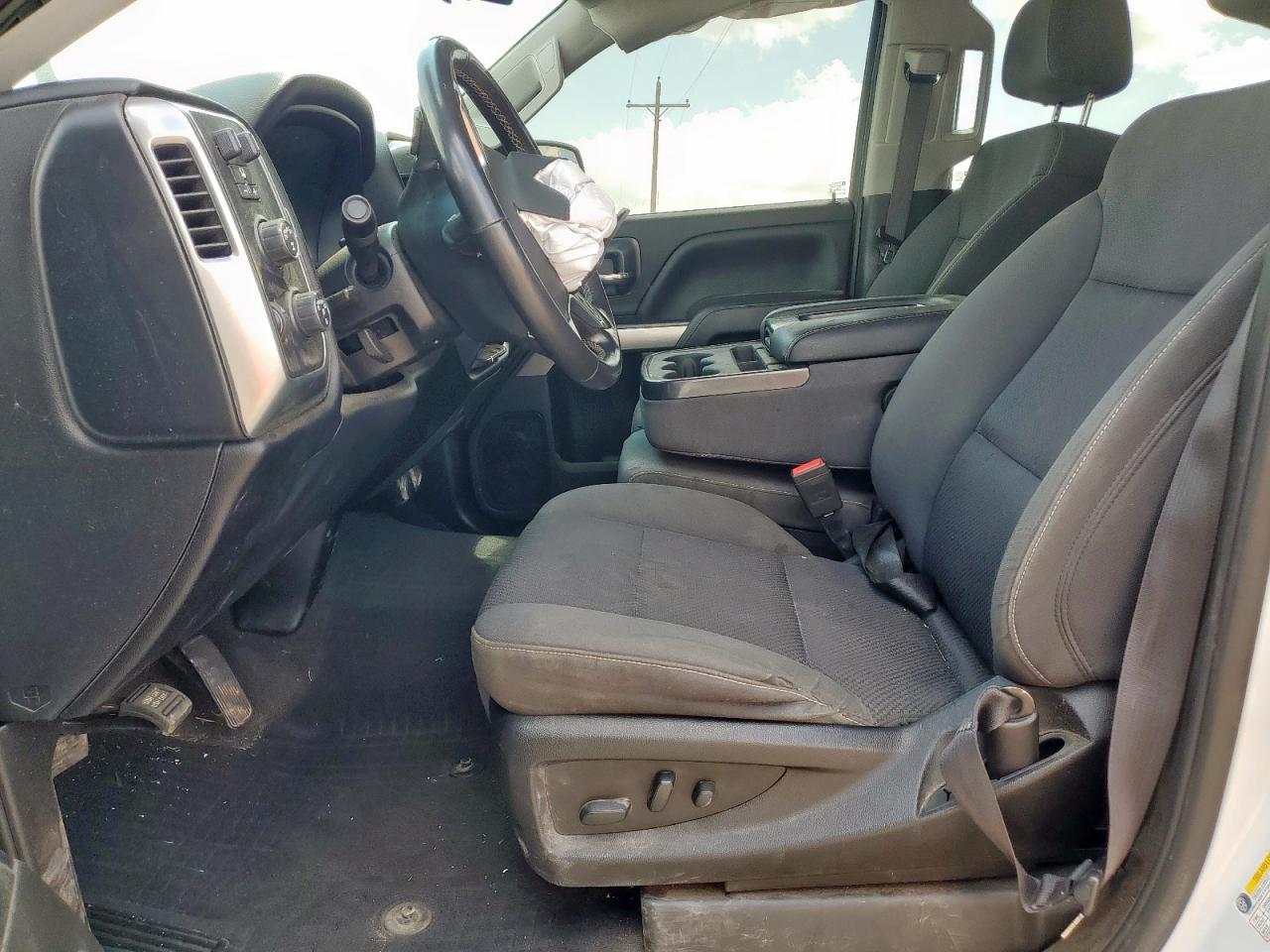 2018 Chevrolet Silverado K1500 Lt VIN: 3GCUKREC5JG599168 Lot: 70379245