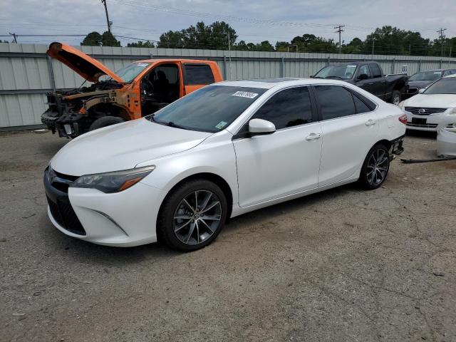  TOYOTA CAMRY 2016 Biały