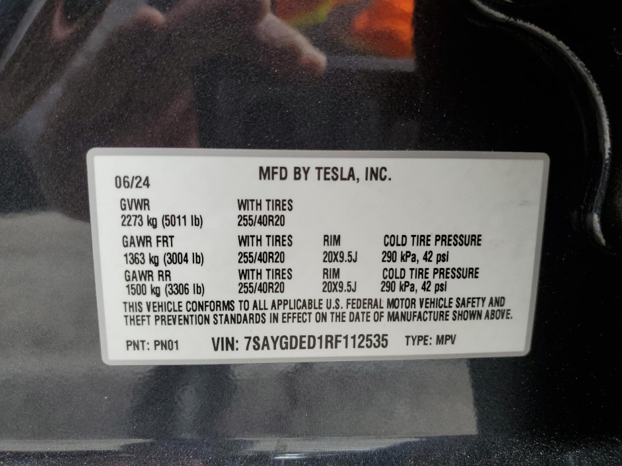 2024 Tesla Model Y VIN: 7SAYGDED1RF112535 Lot: 70927405