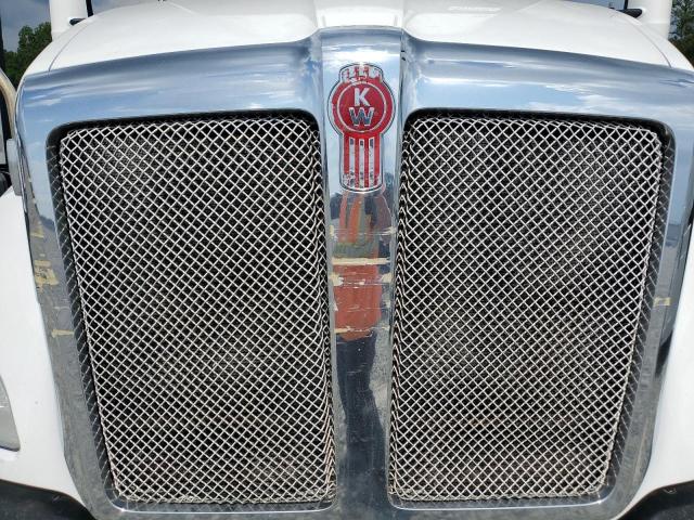 2014 KENWORTH T680 SEMI TRUCK