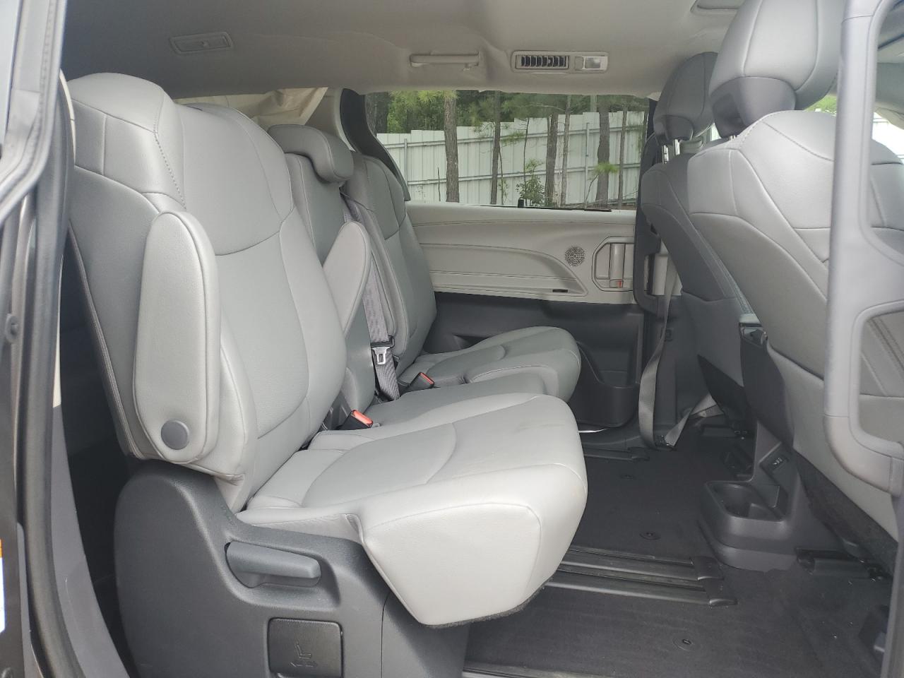 2024 Toyota Sienna Xle VIN: 5TDJRKEC2RS199605 Lot: 69401405