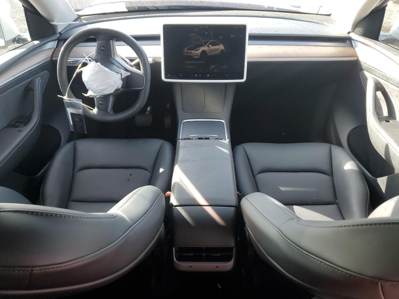 2024 Tesla Model Y VIN: 7SAYGDED5RF123120 Lot: 69522835