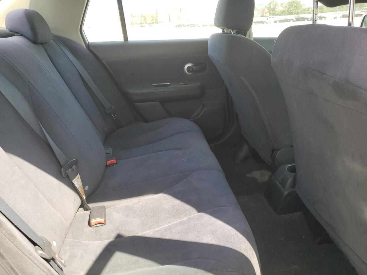 2008 Nissan Versa S VIN: 3N1BC11E38L433989 Lot: 70280935