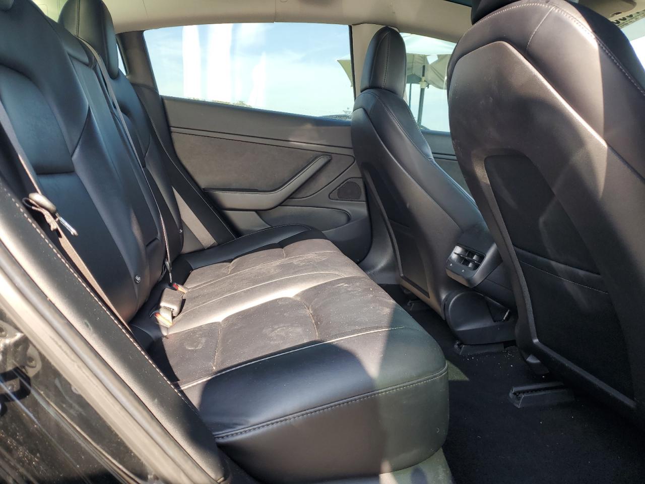 2018 Tesla Model 3 VIN: 5YJ3E1EA3JF044745 Lot: 70053645