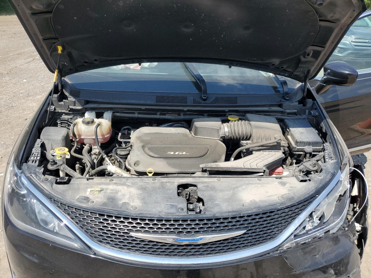 2018 Chrysler Pacifica Touring L VIN: 2C4RC1BGXJR293170 Lot: 68293025