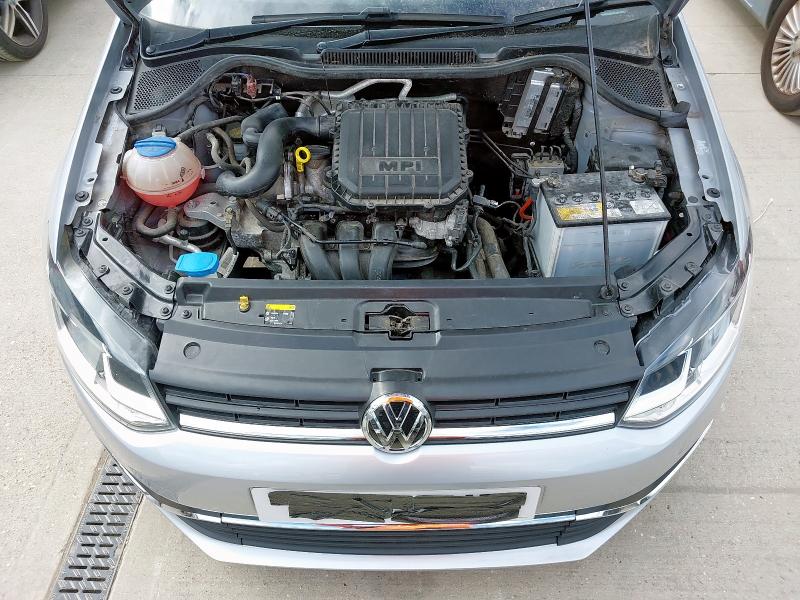 2015 VOLKSWAGEN POLO SE
