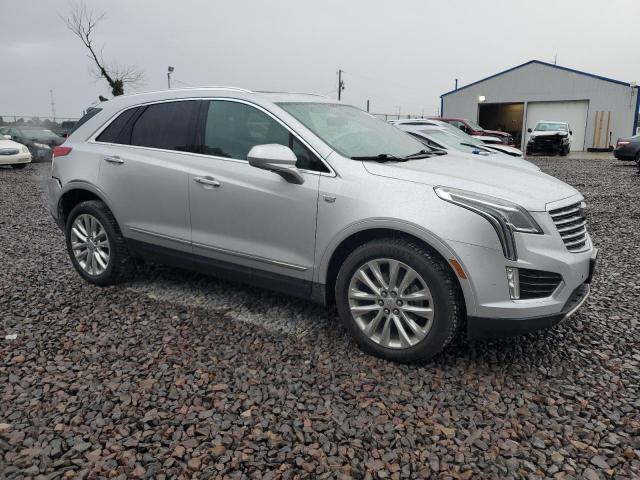  CADILLAC XT5 2018 Серебристый
