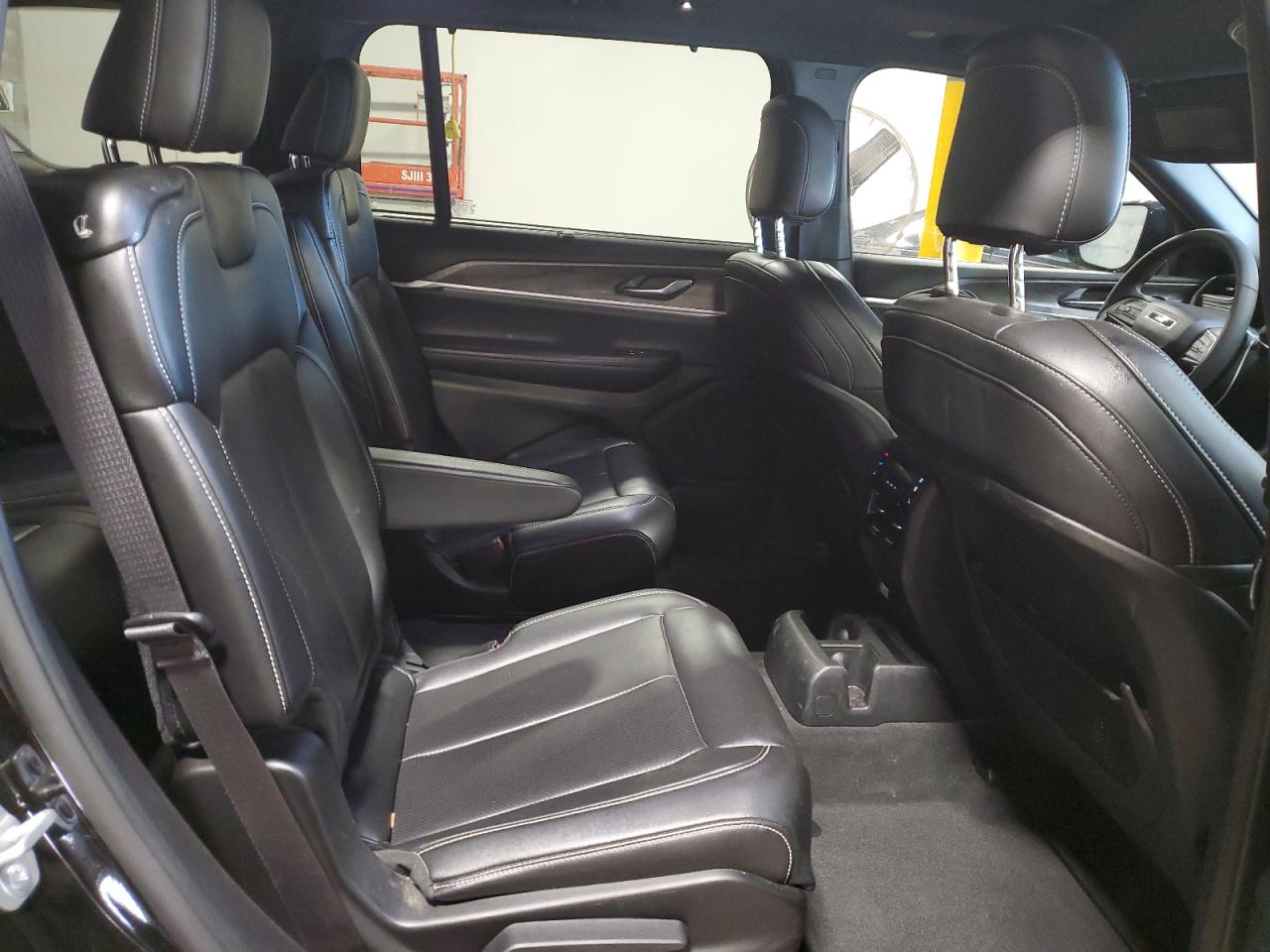 2024 Jeep Grand Cherokee L Limited VIN: 1C4RJKBG9R8609841 Lot: 70675675