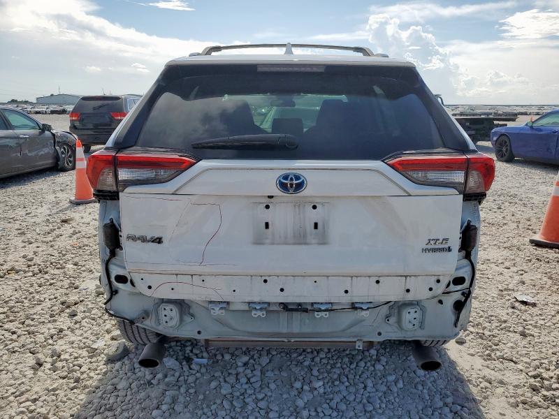 Паркетники TOYOTA RAV4 2021 Белы