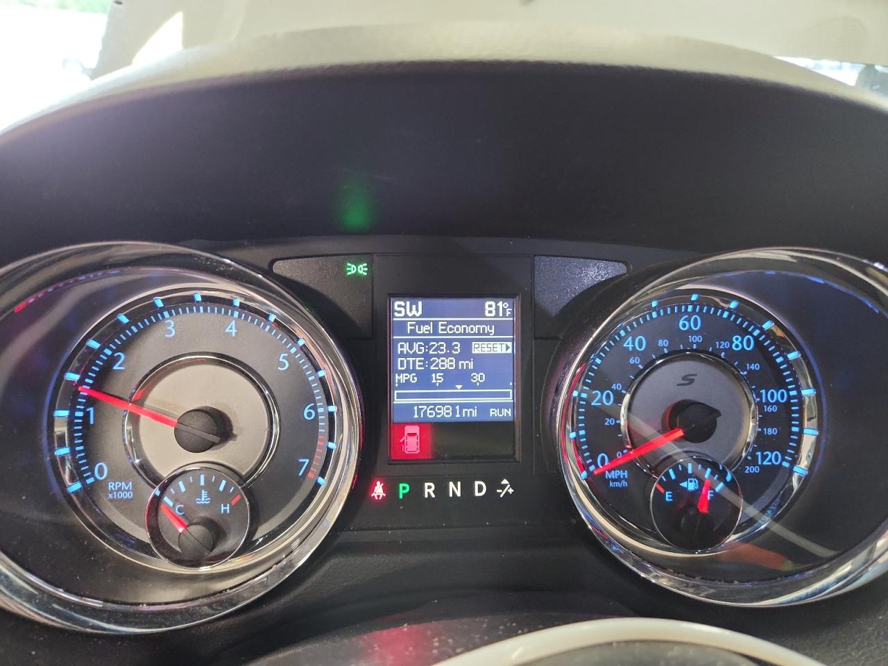 2014 Chrysler Town & Country S VIN: 2C4RC1HG5ER303827 Lot: 66242155