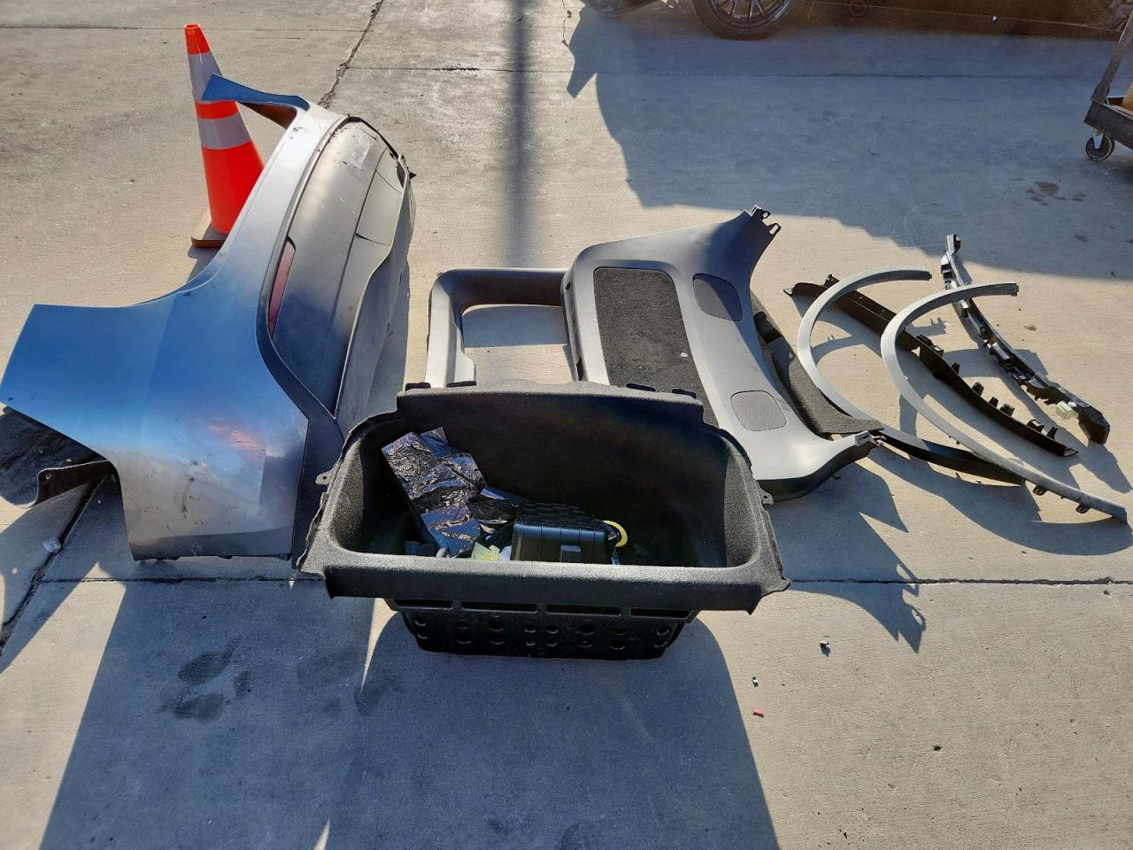 2025 Tesla Model Y VIN: 7SAYGDED5SA359074 Lot: 65762555