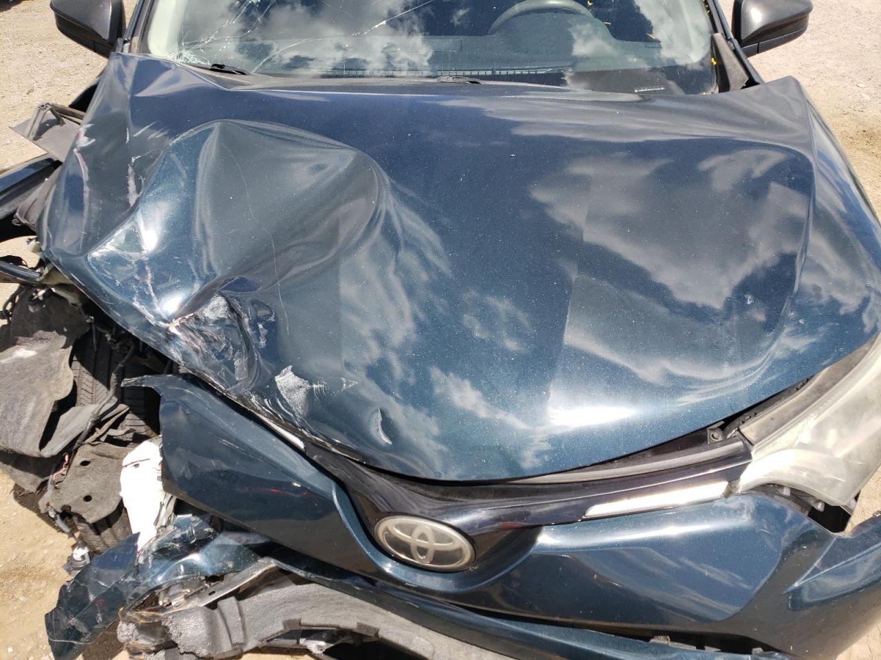 2017 Toyota Rav4 Le VIN: JTMBFREV5HD201980 Lot: 70087015