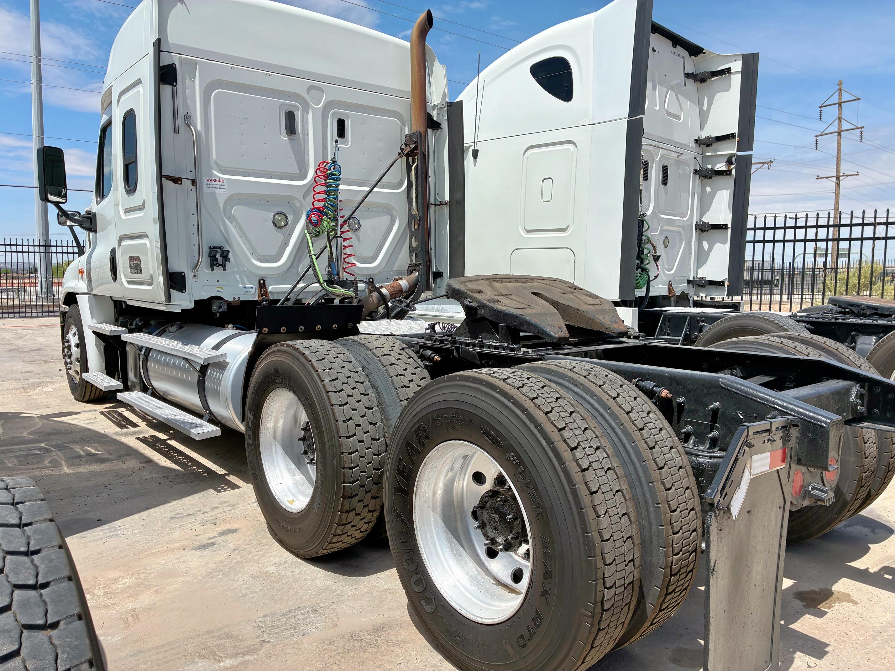 2018 FREIGHTLINER CASCADIA 125   