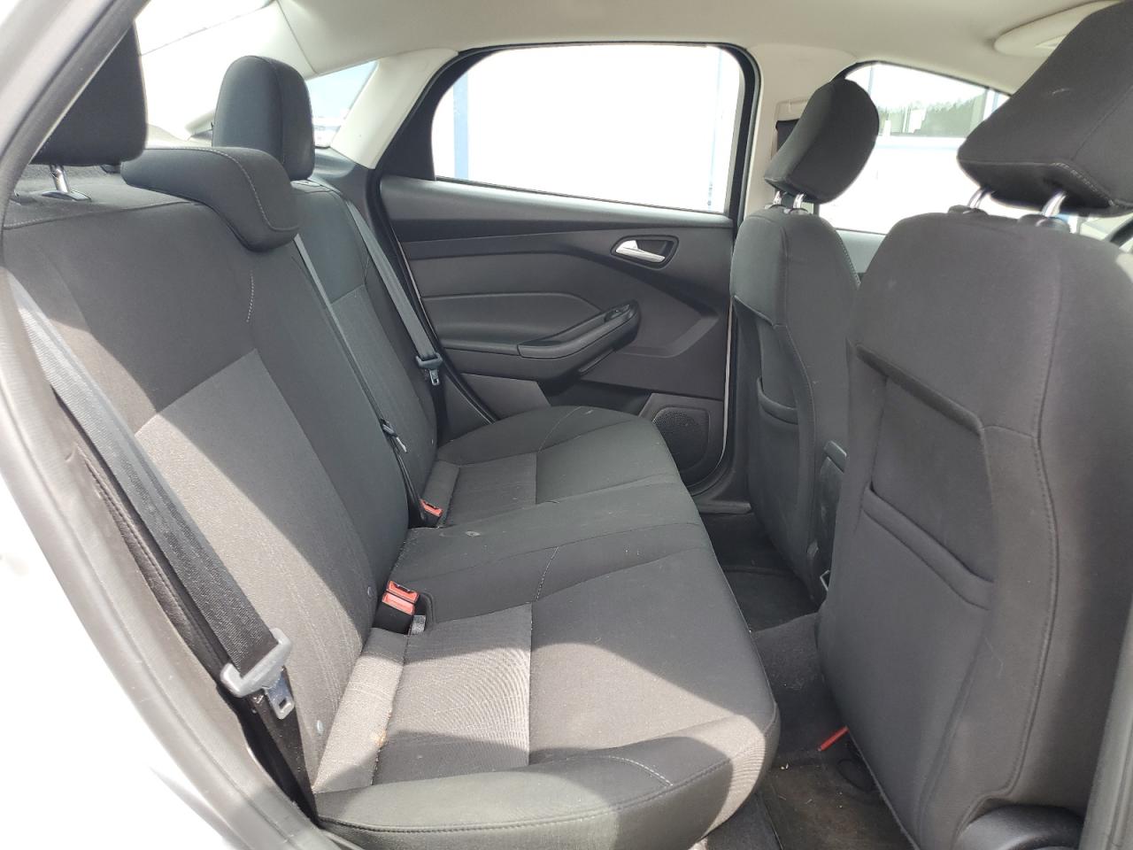 2017 Ford Focus Se VIN: 1FADP3F24HL315519 Lot: 70471795