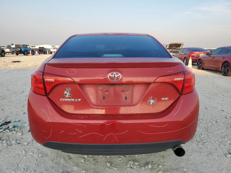  TOYOTA COROLLA 2017 Красный
