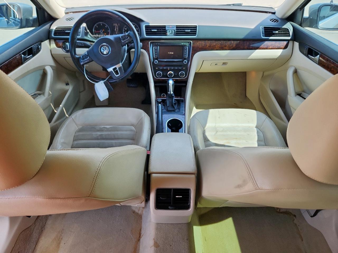 2013 Volkswagen Passat Sel VIN: 1VWCN7A34DC012704 Lot: 70864455