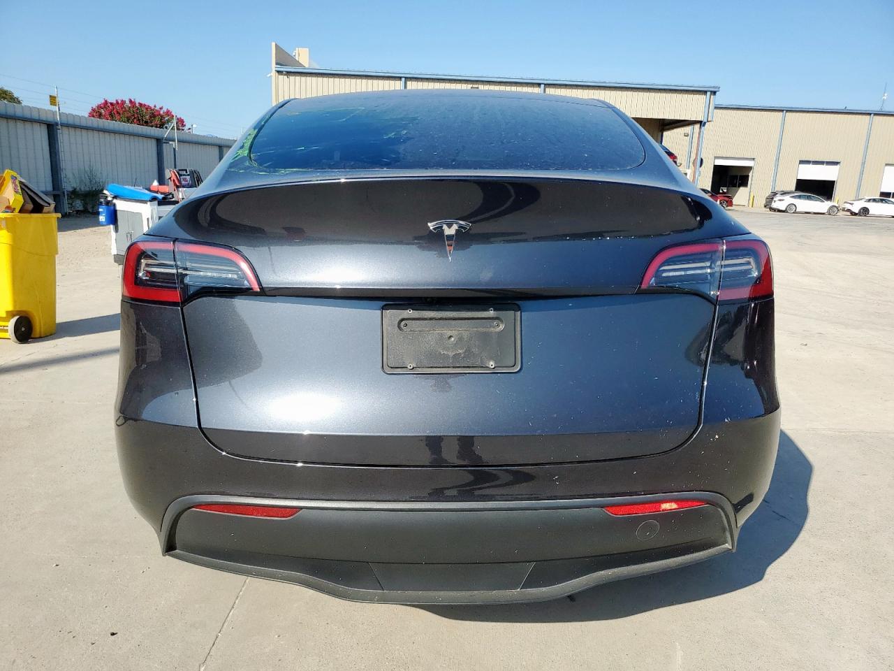 2024 Tesla Model Y VIN: 7SAYGDED7RA308461 Lot: 69081255