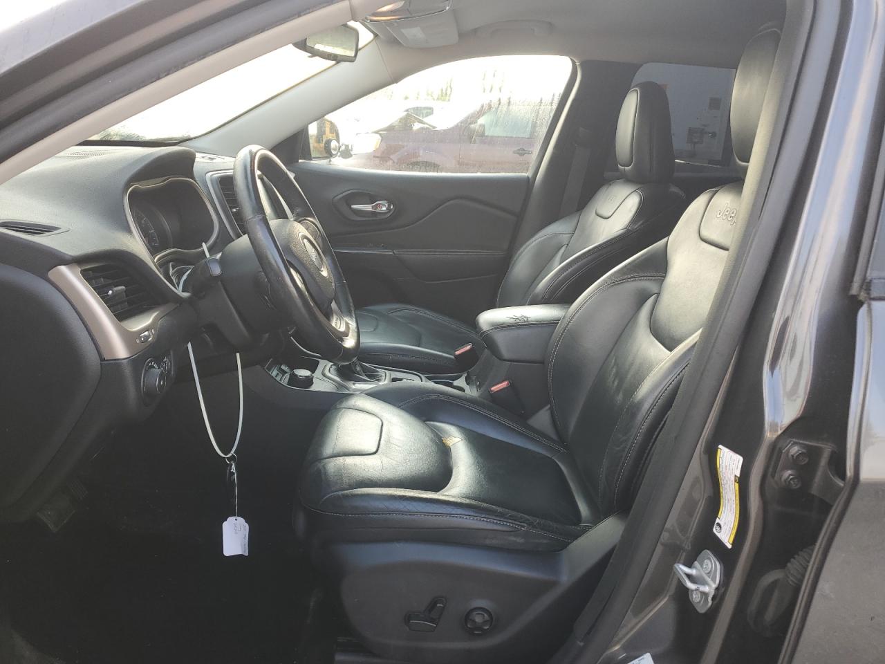 2015 Jeep Cherokee Latitude VIN: 1C4PJMCB5FW614807 Lot: 70400555